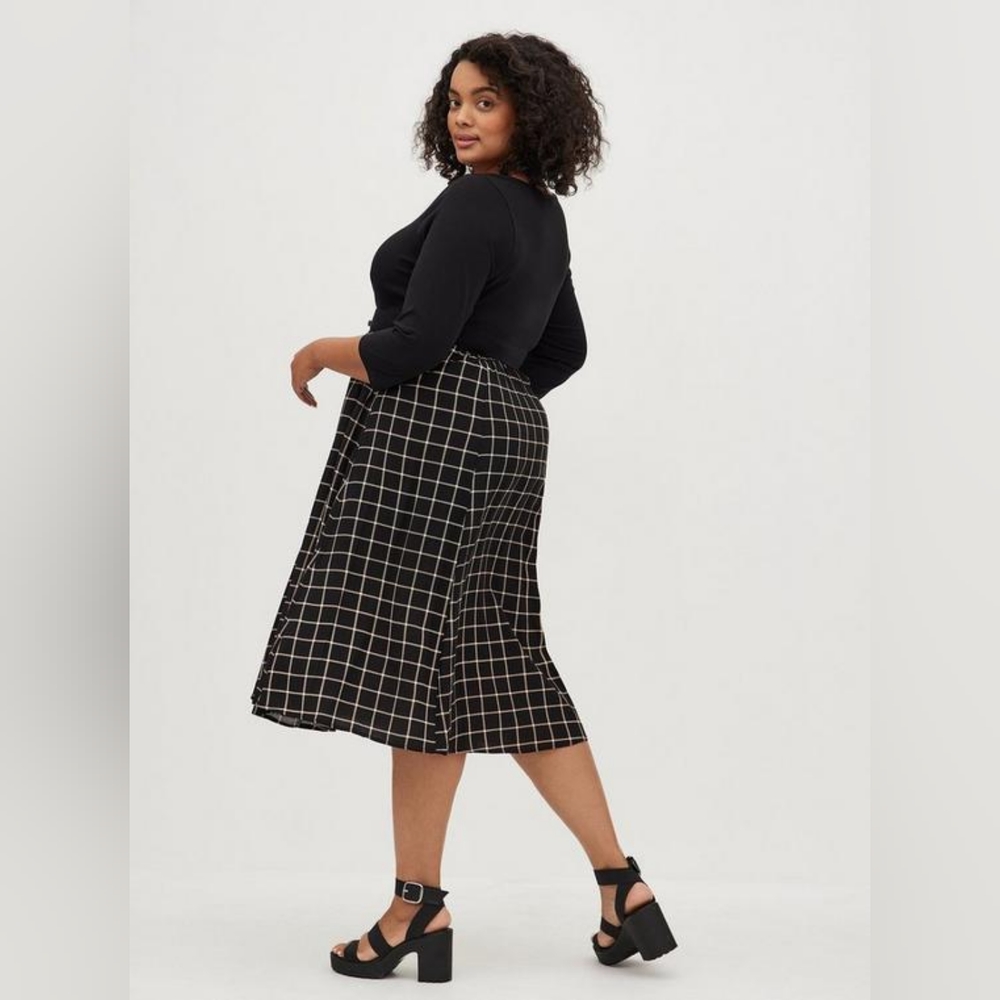 Torrid Midi Challis And Jersey Dress - Picture 3 of 7